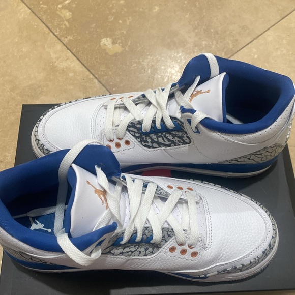 Air Jordan 3’s “Midnight Navy” - Picture 2 of 8